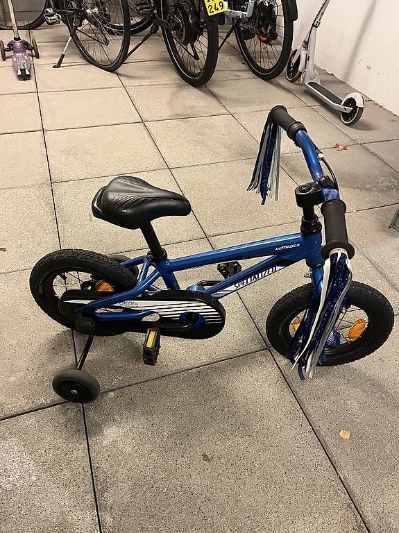 Specialized Velos: Kindervelo 12' Specialized – Gebraucht aus Kriens von B2B_Company 1