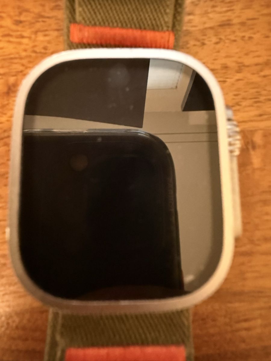 Apple Smartwatch: Apple Watch Ultra Gen 1 – D'occasion à Bettwiesen par Chair 4