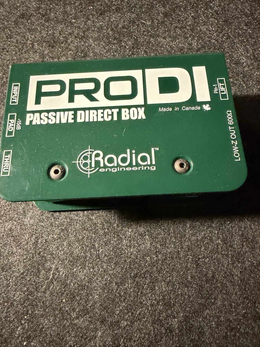 Strumenti musicali: Boîtier de direct Radial Engineering ProDI passif – Usato da fey venduto da Caductilometre