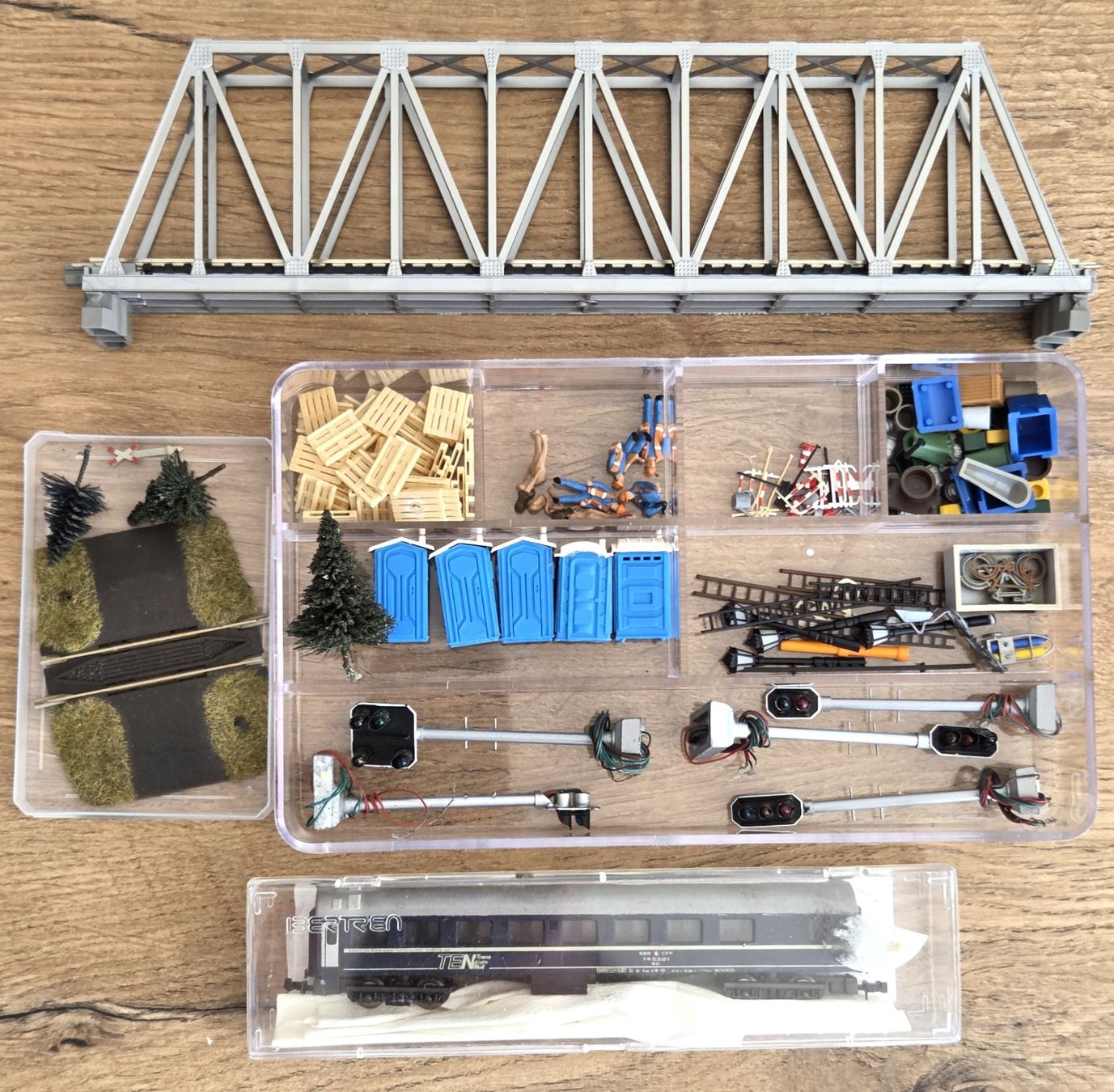 Modellini di ferrovie: Modell-Eisenbahn Modell N – Usato da Kriens venduto da 1mars10 2