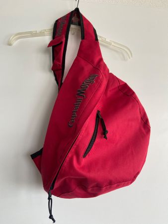 Crossbody Bag über eine Schulter 48cmx45cm, Riemen 85cm, rot