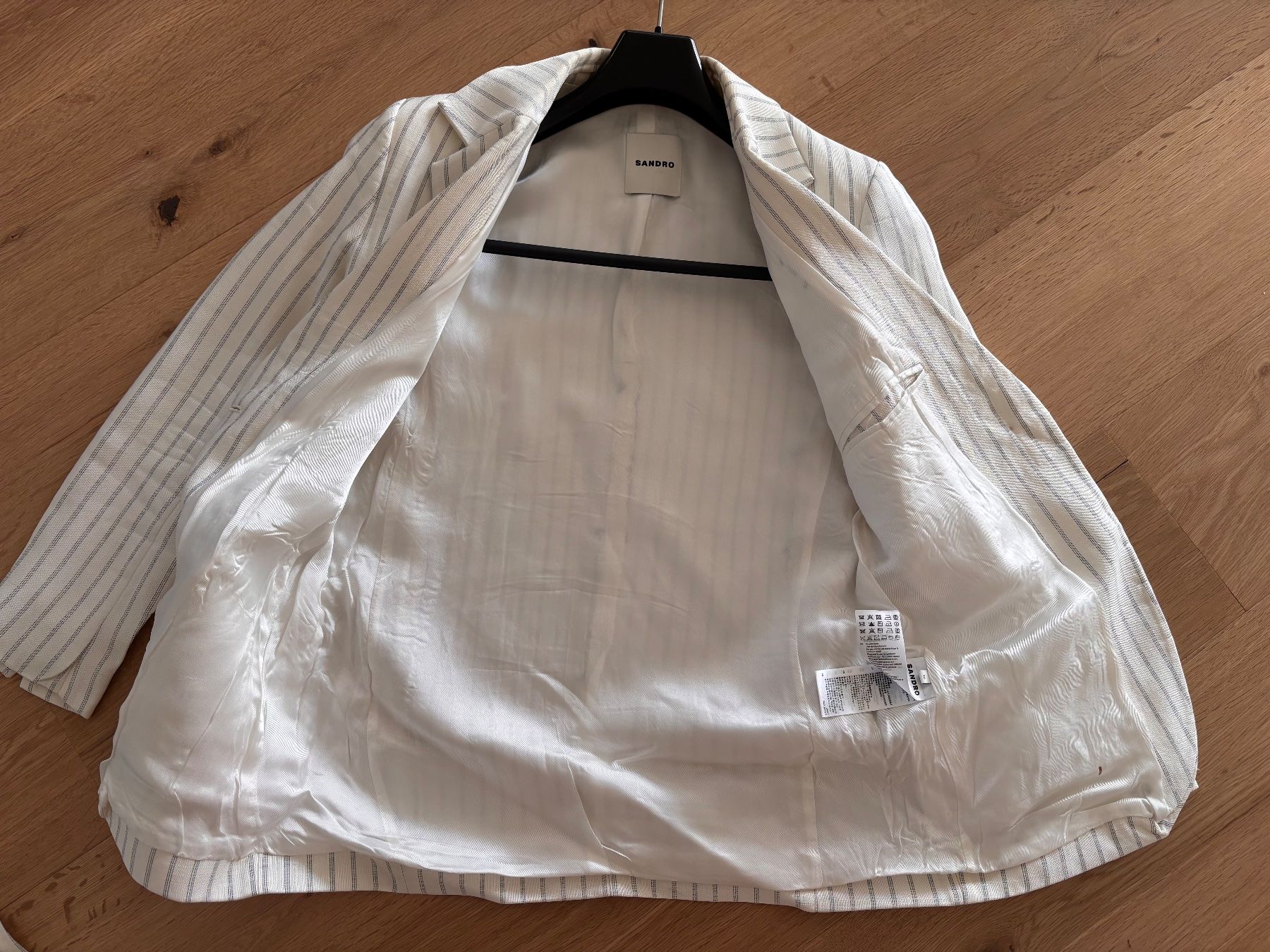 Sandro Completi & Tailleur: NEU Sandro Paris Striped Suit – Nuovo (secondo la descrizione) da Winznau venduto da Lauralavera1 6