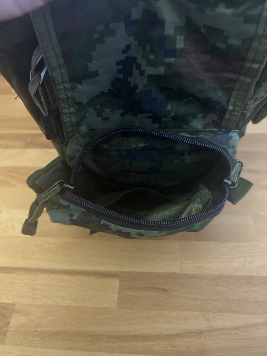 Tiro a segno: SACOCHE POUR JAMBE BIKER  – Nuovo (secondo la descrizione) da Brügg BE venduto da traindenuit 3