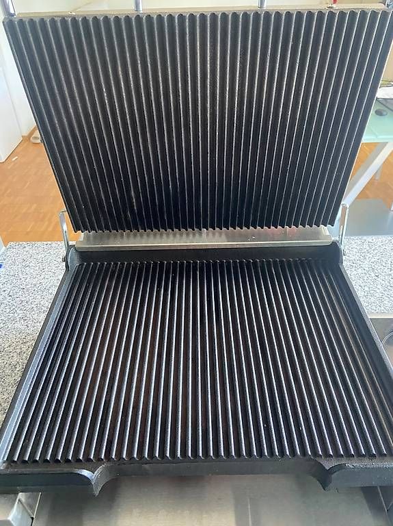 Küchengeräte: Kontaktgrill Pro Equip – Gebraucht aus Pfungen von crepesundshakes 2