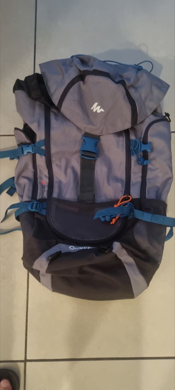Sacs à dos: sac de randonné forclaz 50 – D'occasion à Cugy VD par Shoopvizion