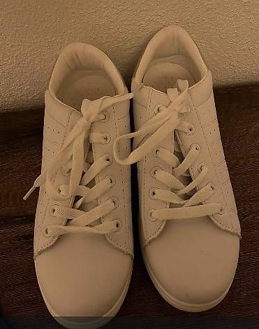 Scarpe da donna: Damenhalbschuhe 39, neu, weiss – Usato da Strengelbach venduto da Luftschutzsoldat
