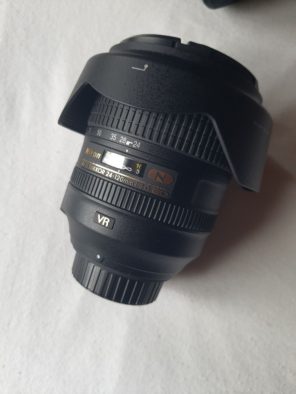 Nikkor Obiettivi: Objektiv Nikon Nikkor 24 - 120mm 1:4 – Usato da Beckenried venduto da L_liem