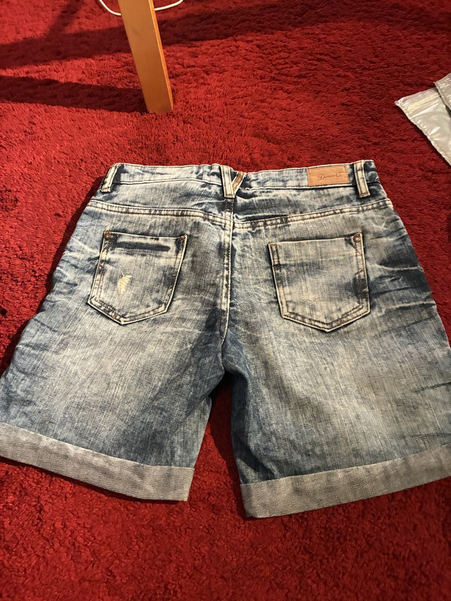 Jeans: Jeans Short Damen  – Gebraucht aus Laupen BE von ole_l8gg 1