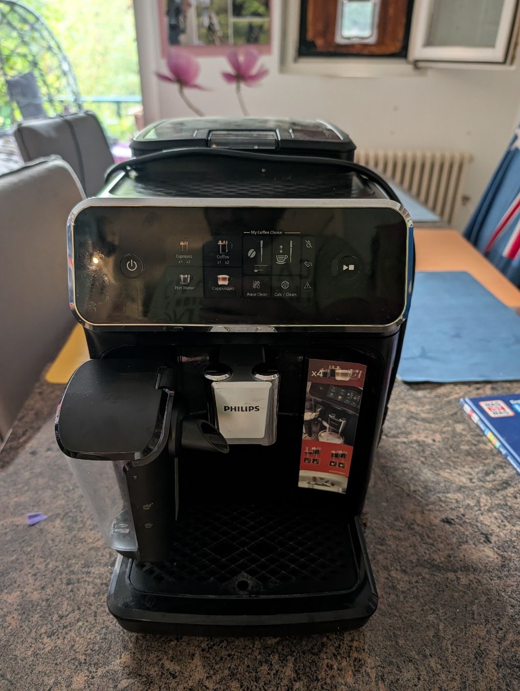 Philips Machines à café & Machines à expresso: Verkaufe Philipps Kaffevollautomat – D'occasion à Schaffhausen par SH_Pinkmann 1