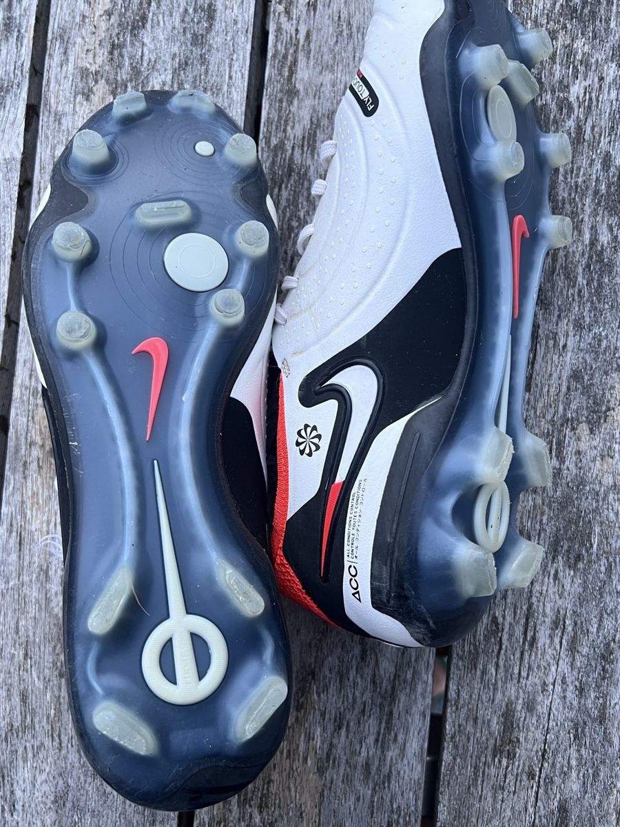 Nike Scarpe da uomo: Fussballschuhe Nike Flyknit Gr. 41 – Usato da Wolfhausen venduto da Starlake 9