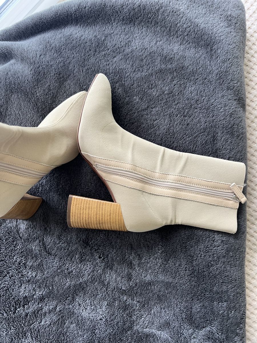 Scarpe da donna: Stiefeletten beige Grösse 38 mit Blockabsatz – Usato da Zürich venduto da sop_xbd7 2