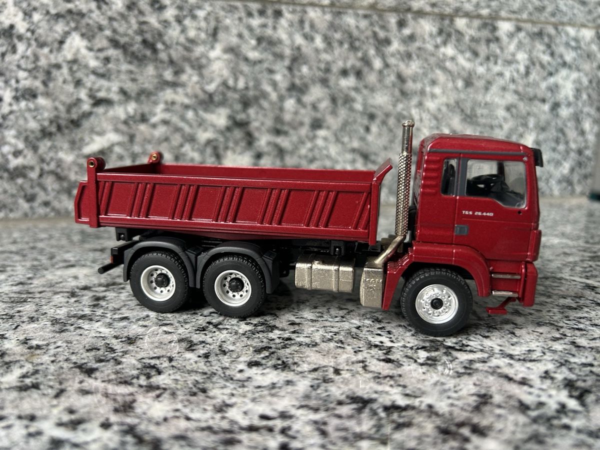 Conrad Kits de montage: MAN Kipper, 1:50 , Conrad – D'occasion à Horw par Tigercat635