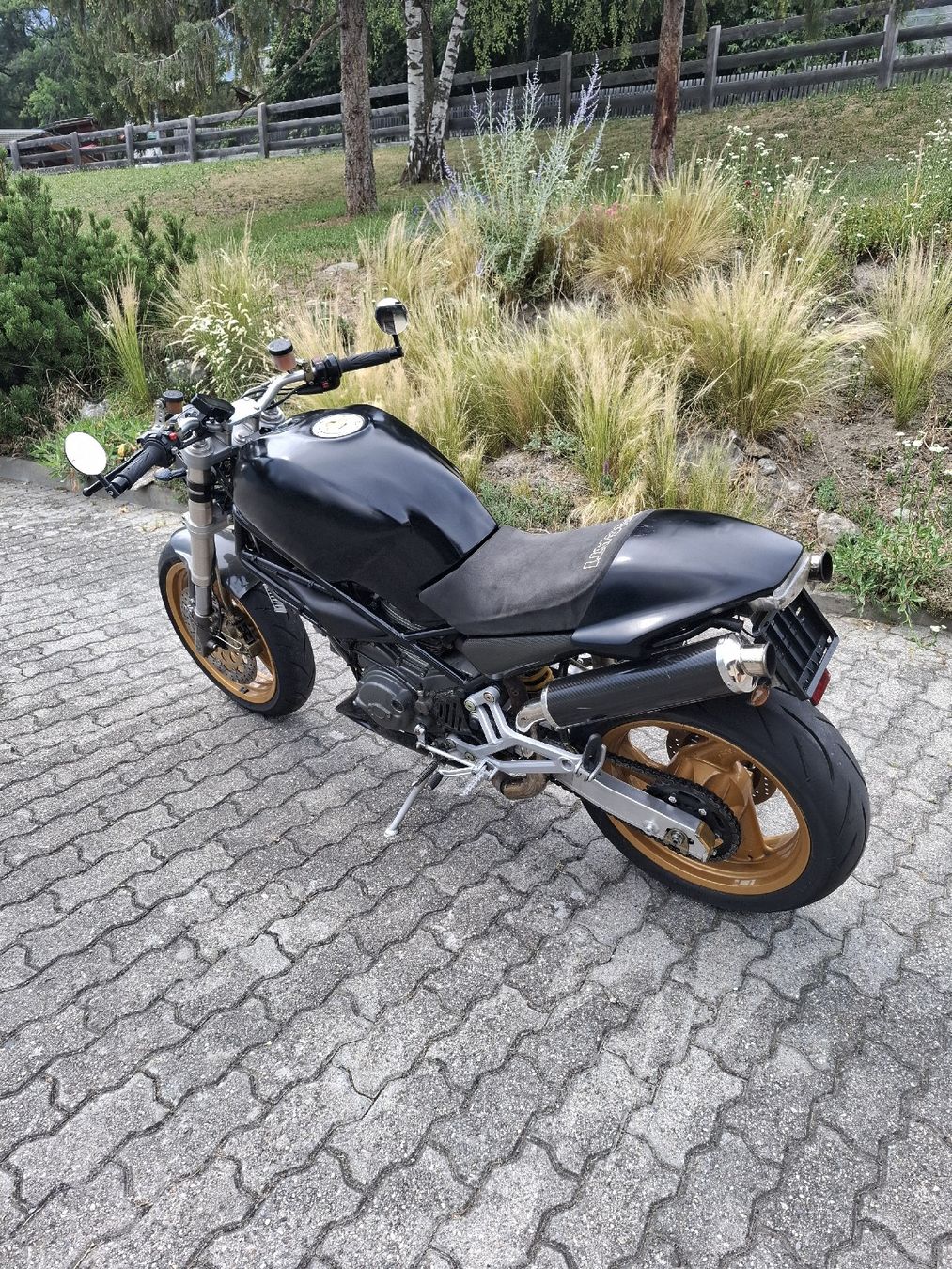 Ducati Strasse: Ducati Monster 900 – Gebraucht aus Pratval von bry_g866 3