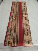 Tischläufer Ethno rot beige mit Lamamuster guter Zustand