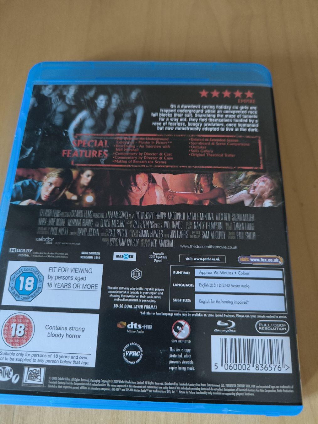 Tutti i DVDs: The Descent Blu Ray UK Version – Nuovo (secondo la descrizione) da Zürich venduto da kev_pbg7 1