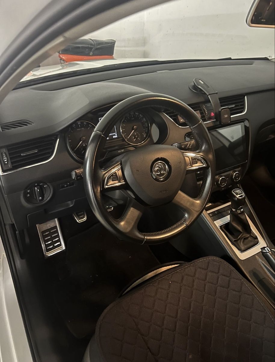 Skoda Autos: Skoda octavia 1.6 tdi – Gebraucht aus Felben-Wellhausen von fil_98f9 3