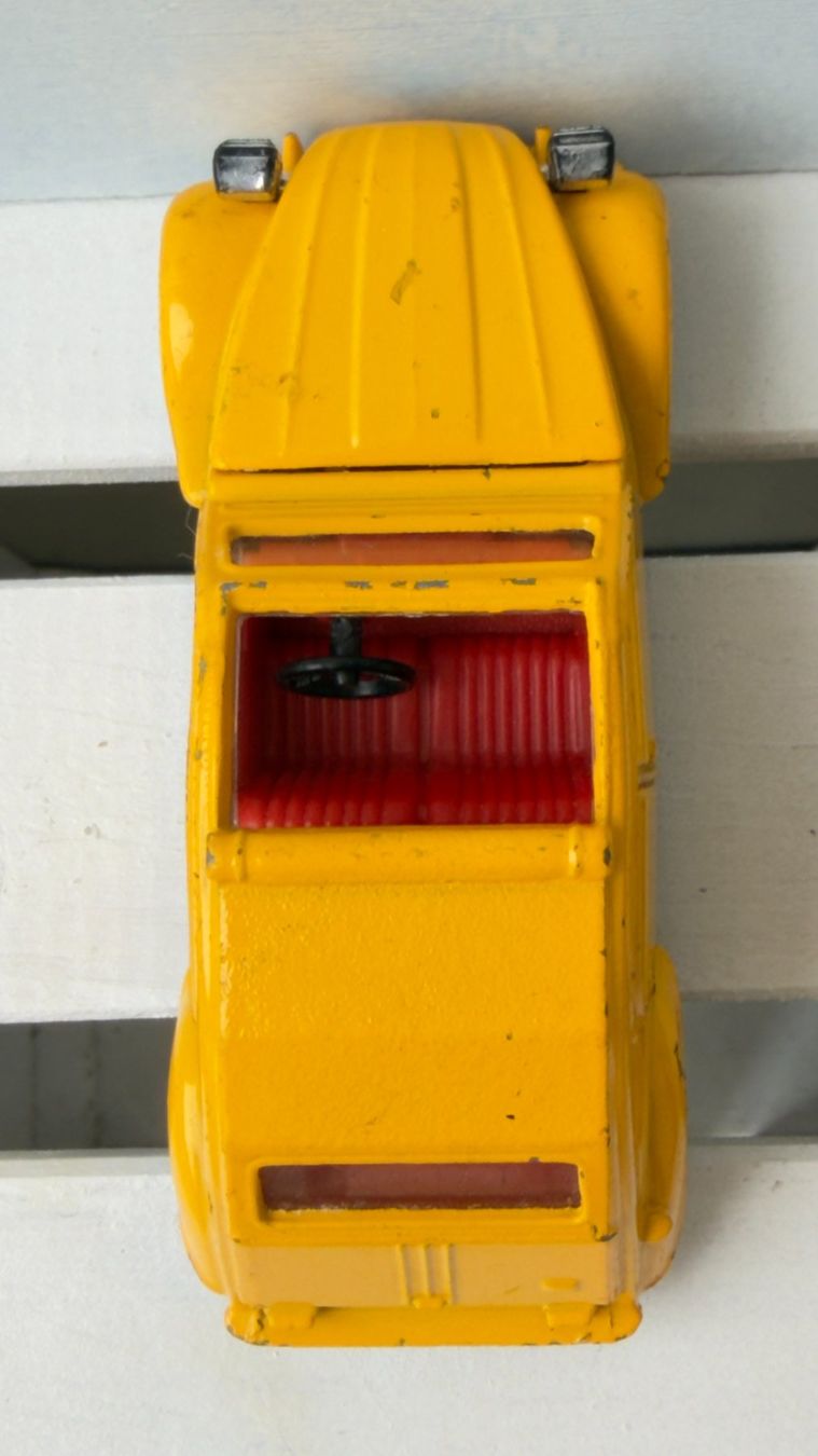 Citroën Modellautos: Corgi Citroën 2CV  - grosses Modell – Gebraucht aus Bern von lac_8m2r 5