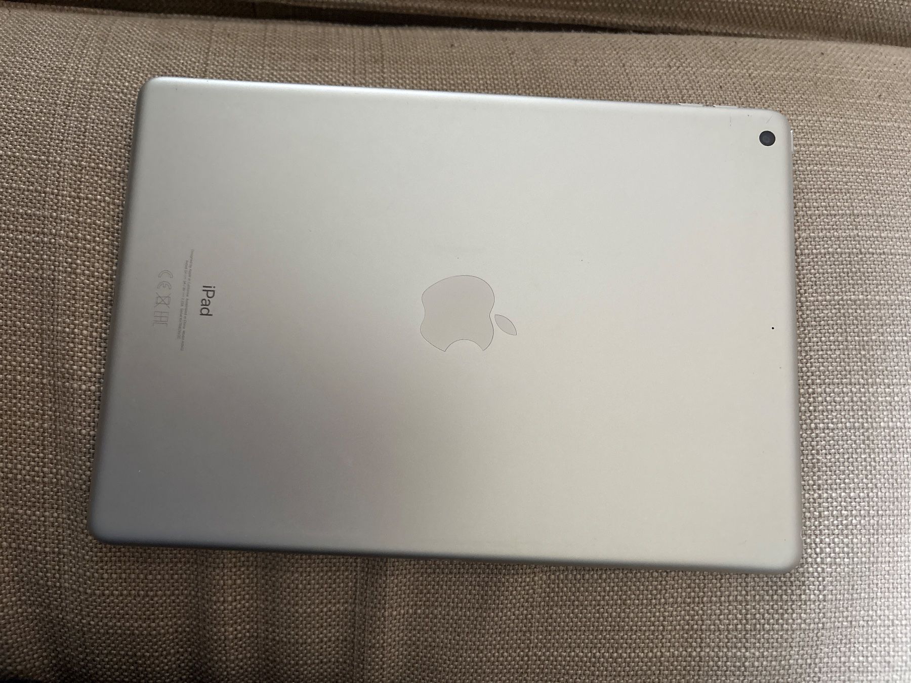 Apple Tablettes PC: iPad 9gen (2021) 64GB – D'occasion à Zürich par lua_gx2l 6
