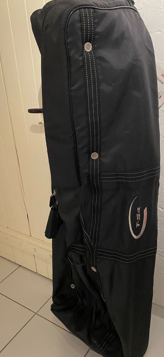 Taschen: Golf Reisetasche – Gebraucht aus Muttenz von vba_r8ln 1