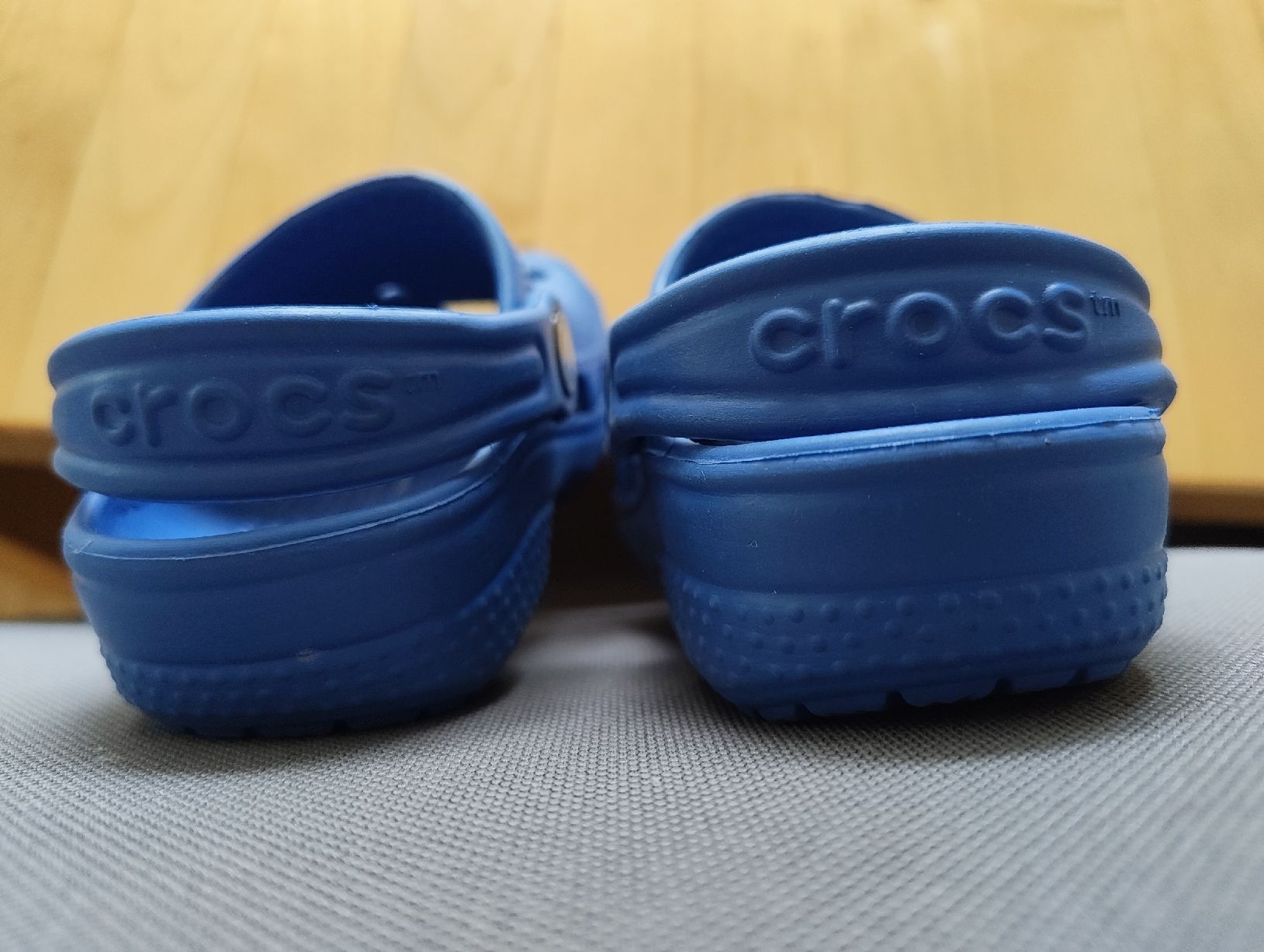 Crocs Scarpe per ragazzi: kleine Crocs Grösse 23  – Usato da Thierachern venduto da _Sunshine_._ 5