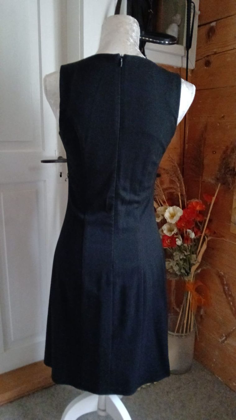 Vestiti: Robe noire classique – Usato da Rüthi (Rheintal) venduto da zit_y7br