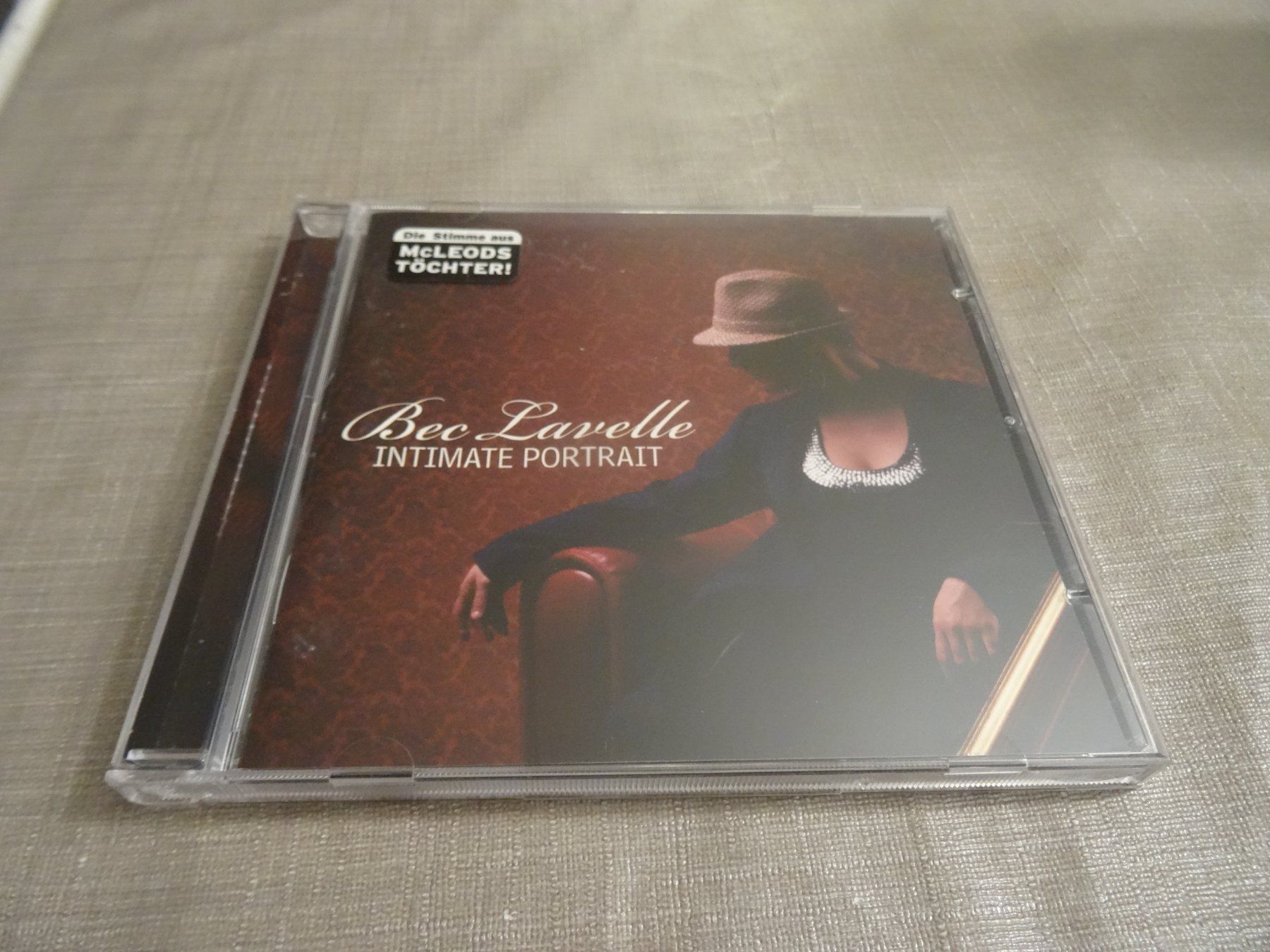 CDs: Bec Lavelle - Intimate Portrait CD – D'occasion à Olten par Disc-Ausverkauf