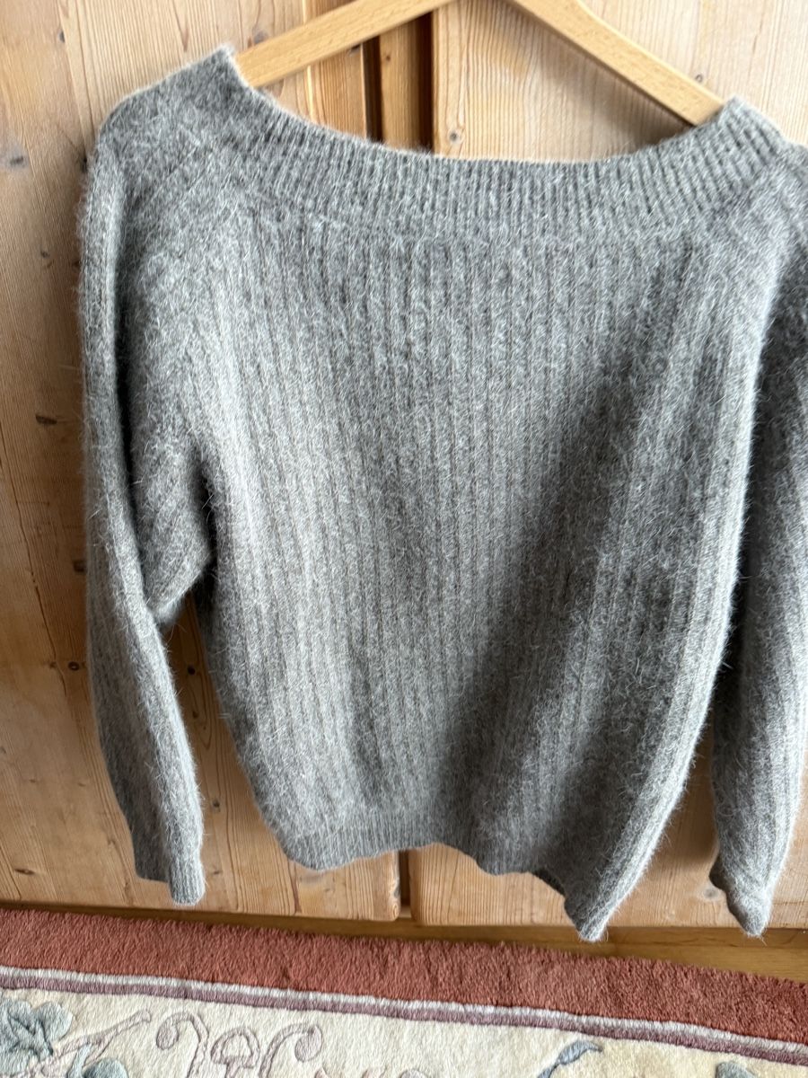 Pullover & Sweatshirts: Wool Sweater size S – Gebraucht aus Zürich von Eb_ 3