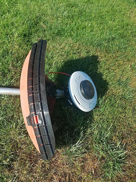 Toutes les machines: Débroussailleuse à dos Stihl – D'occasion à Château-d'Oex par Ramelfanfot 1