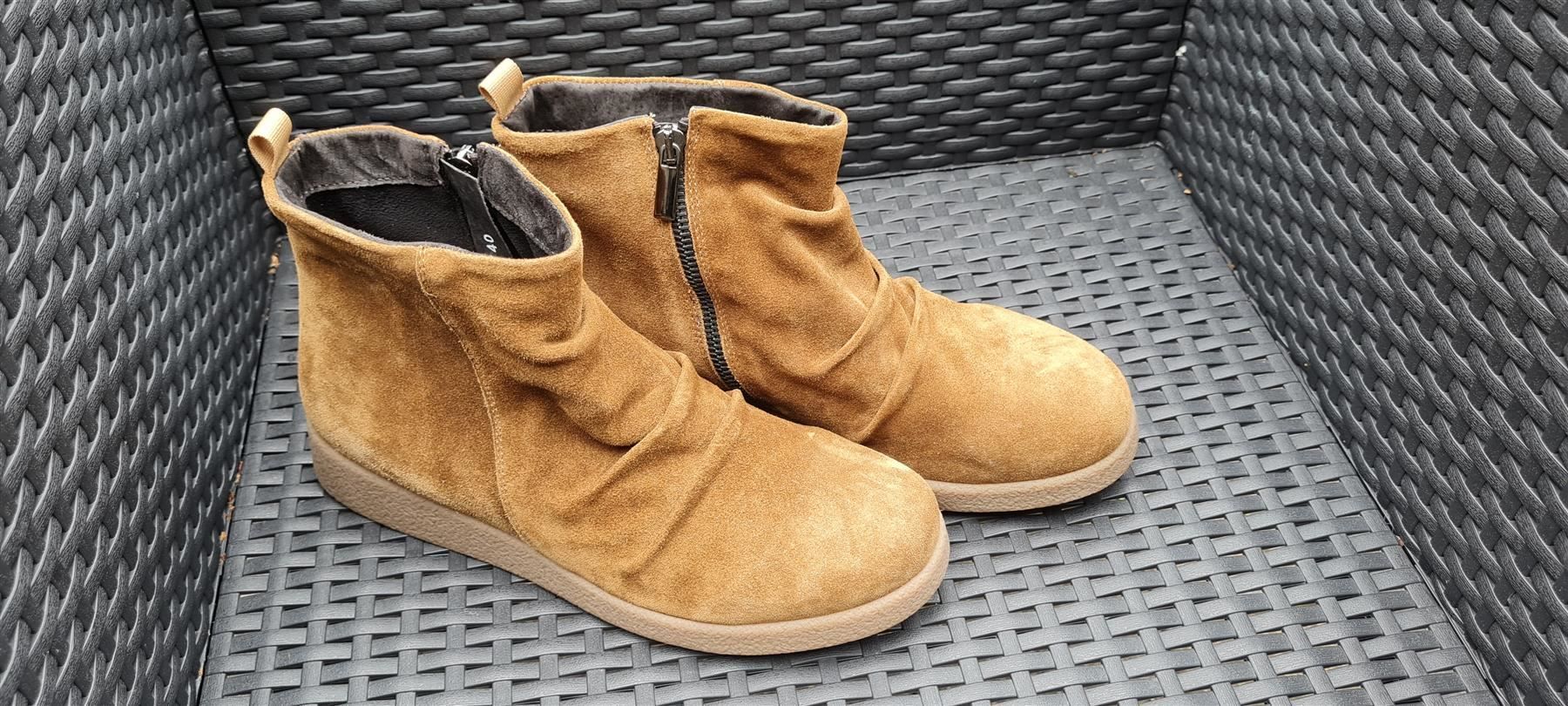 Scarpe da donna: BATA Boots Leder gr 38 Leder Neu NP 99 – Nuovo e nell'imballaggio originale da Buttwil venduto da passion-for-shoes 1
