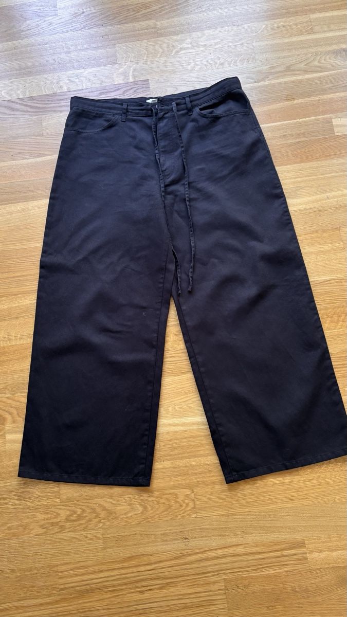 Cos Pantaloni: COS Hose, Grösse 44, neuwertig! – Nuovo (secondo la descrizione) da Basel venduto da Defne