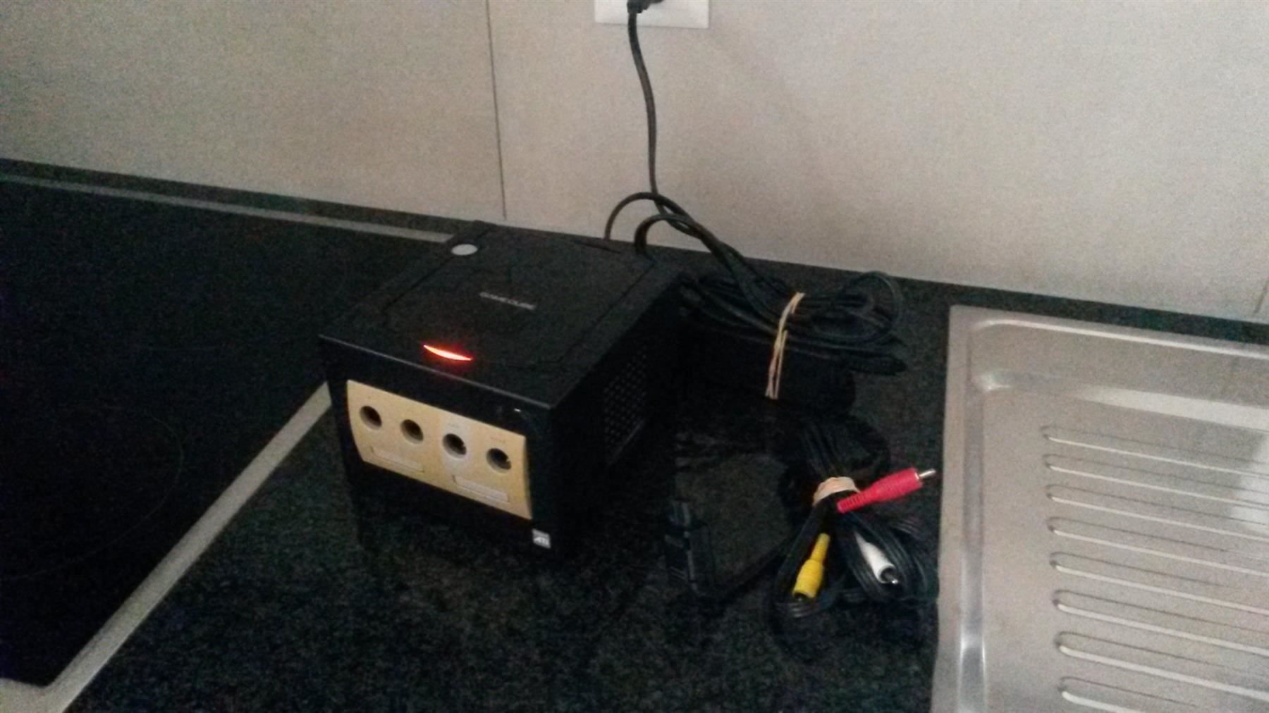 Nintendo Console: Nintendo Game Cube + Alim. + Cable Video – Usato da Lausanne venduto da asdyx