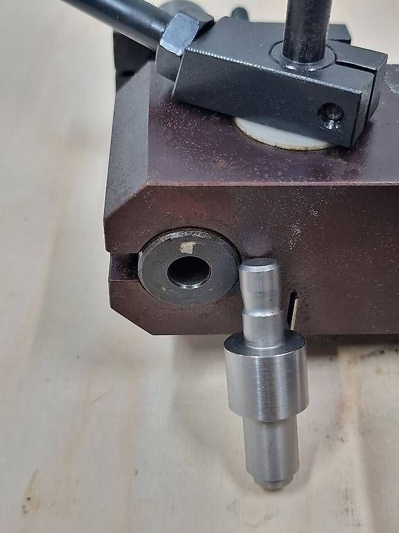 Tutte le macchine: Kleine Dornpresse – Usato da Niederdorf venduto da ROGO77 2