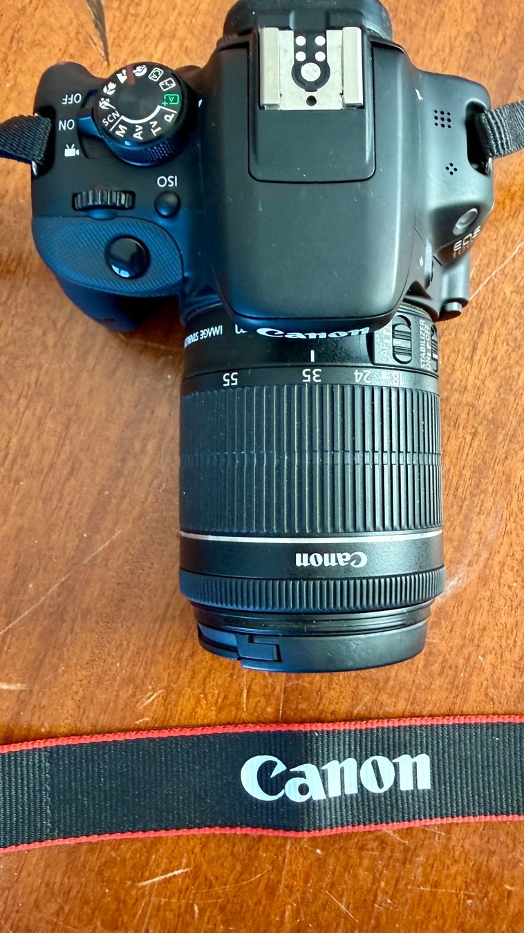 Canon Fotocamera: CANON EOS100D mit Zoom Objektiv EF-S 18-55mm – Usato da Triesenberg venduto da finder119 2