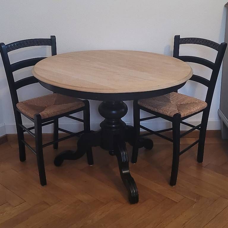 Set di tavolo e panche: Set Tisch rund mit 2 Stühlen – Usato da Biberist venduto da FarbAder