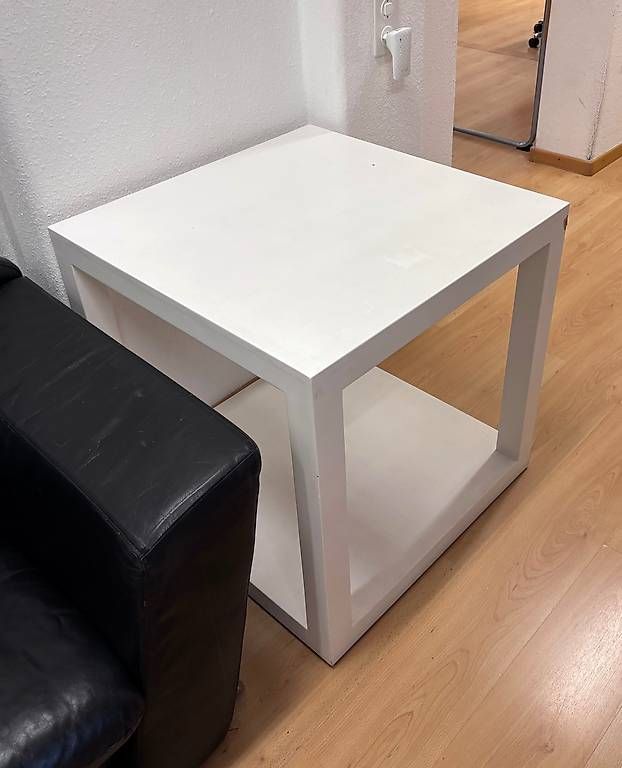 Tavoli: Table basse blanche de présentation – Usato da Gilly venduto da sevypo 1