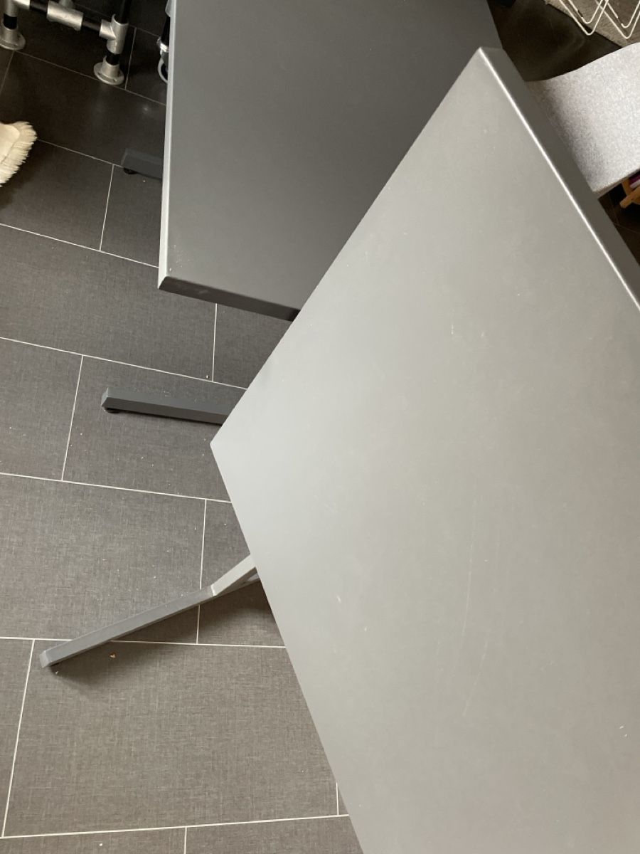 Tische: Metall Tisch  – Neu (gemäss Beschreibung) aus Jonen von taishathings 4