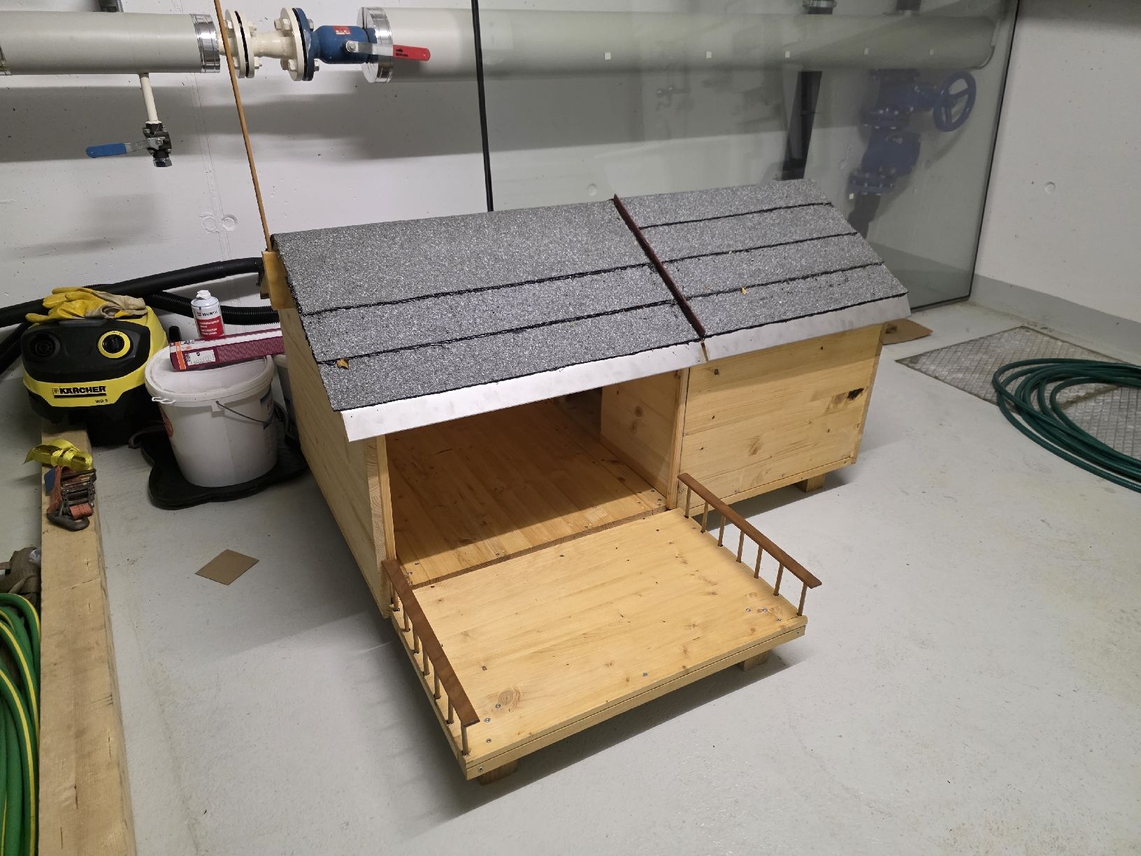 Cucce & Letti: Hundehütte aus Holz mit Terrasse  – Nuovo (secondo la descrizione) da Würenlingen venduto da Seynt1 5