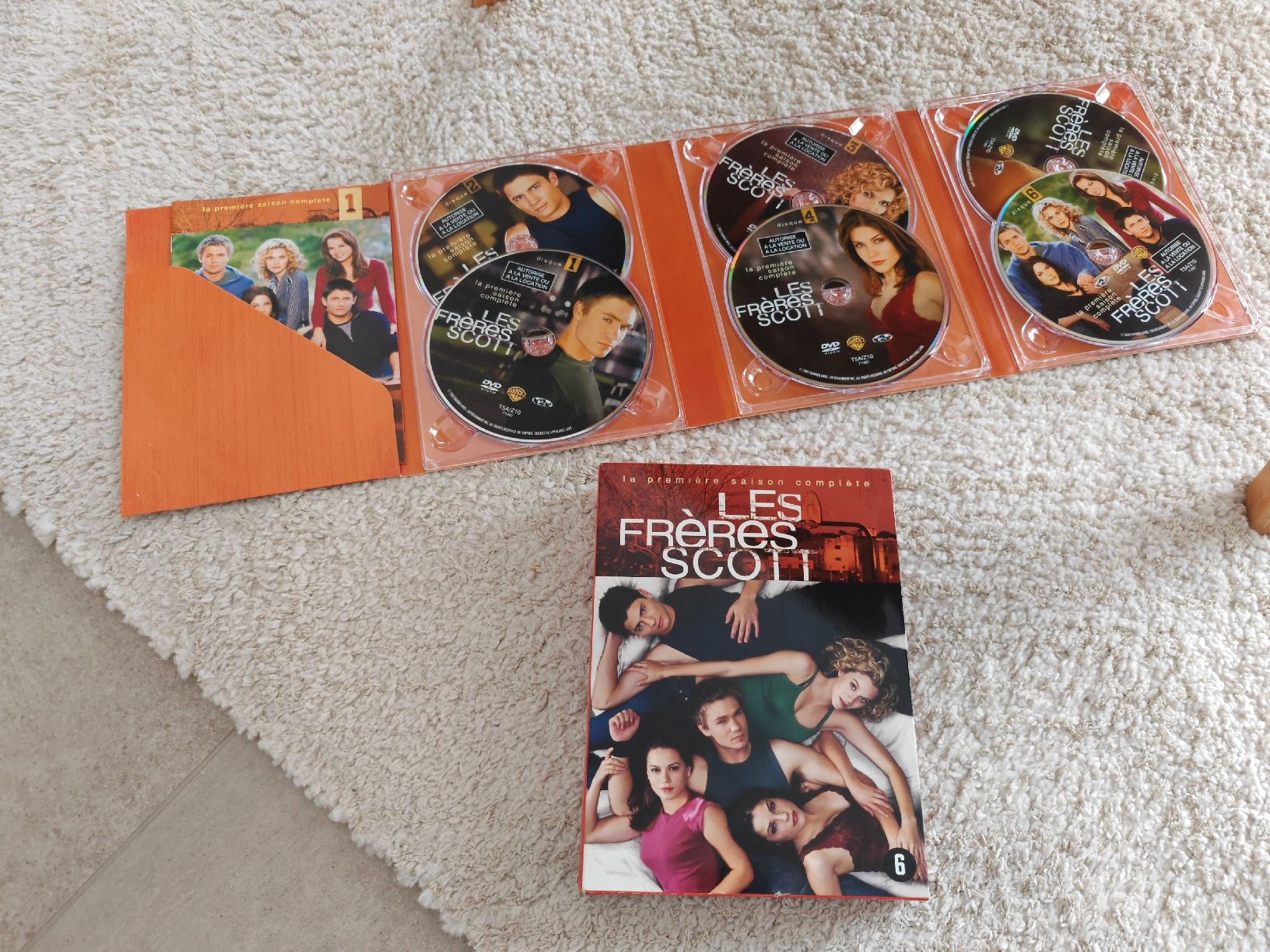 Tutti i DVDs: Coffret DVD Les Frères Scott saison 1 complète – Usato da Longirod venduto da ali_nsd5