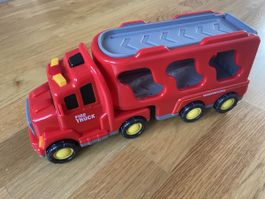 Spielzeug Feuerwehrauto Transporter rot guter Zustand