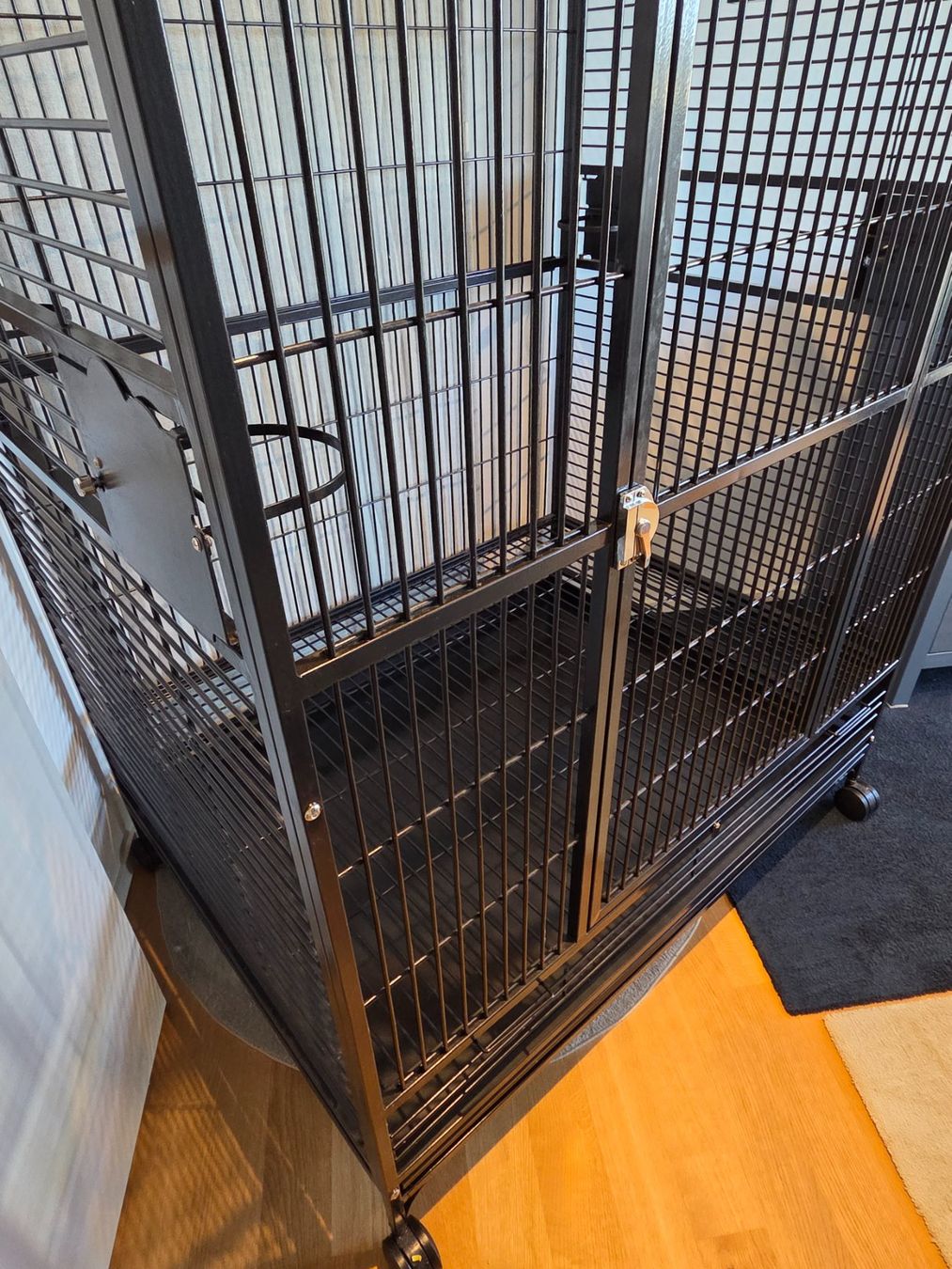 Cages, transport & sécurité: Cage Castle Perroquet - Bol compris – D'occasion à Delémont par Cardazam 8