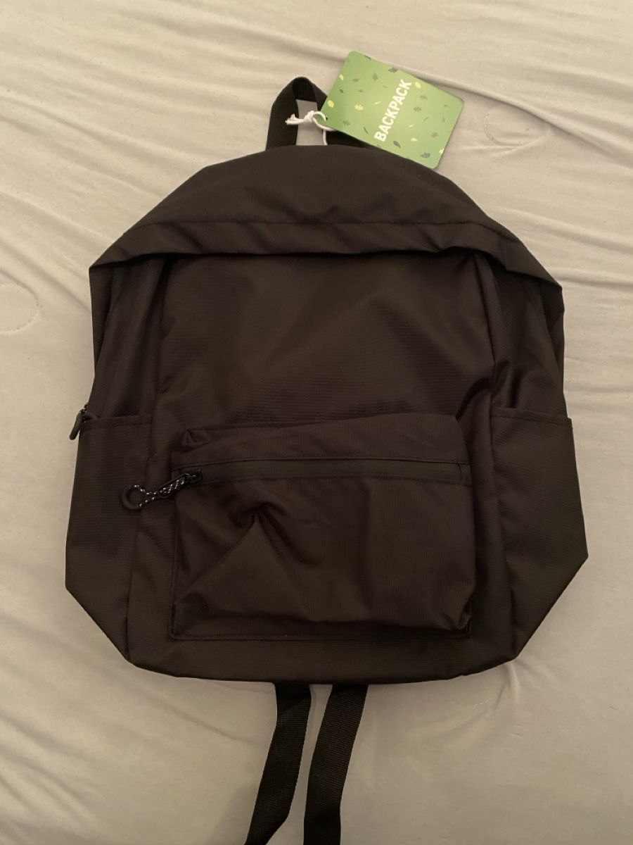 Rucksäcke: Rucksack schwarz mit Etikett neu – Neu und originalverpackt aus Allschwil von Deal_Tiger99