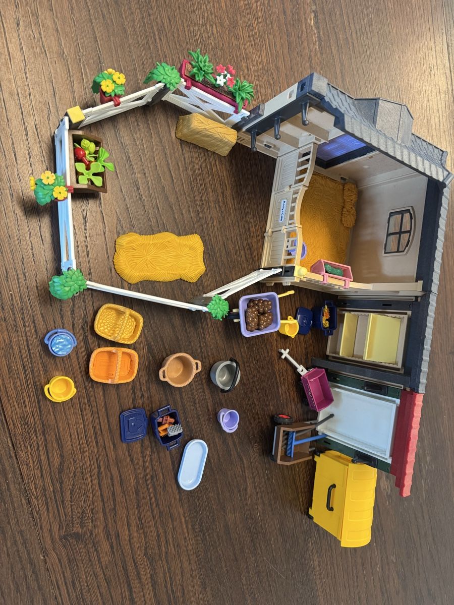 Playmobil Spielzeuge: Playmobil Stall, Springreiten, Tiere – Gebraucht aus Ballwil von Capri9 1