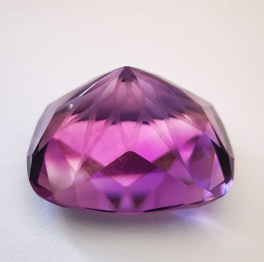 Pietre preziose: améthyste violette 27.96 carats – Nuovo e nell'imballaggio originale da Sornard-Nendaz venduto da JYTI90 3