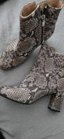 Schlangenmuster Stiefeletten, Made in Italy, Grösse 37 aus l
