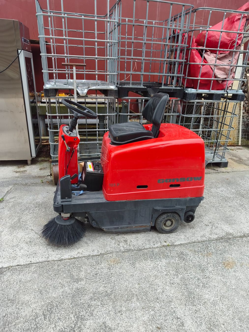 Tutte le macchine: Kehrmaschine Gansow 125P – Usato da Salez venduto da Rastella79 1