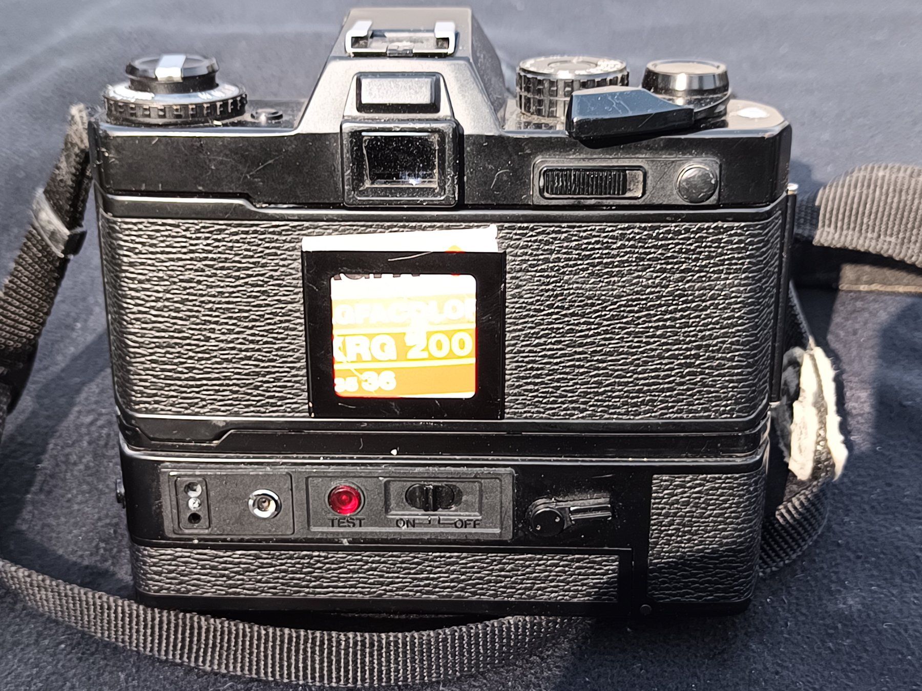 Yashica Fotocamera: Yashica Spiegelreflexkamera defekte – Difettoso da Winterthur venduto da sekkohsam 1