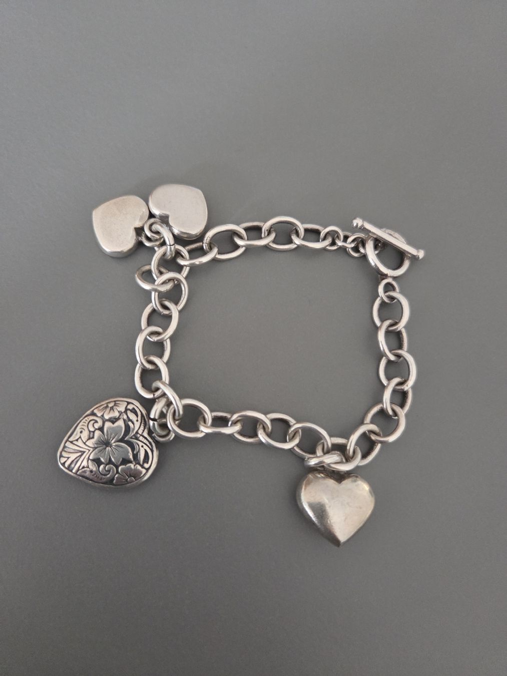 Armbänder & -reifen: lovely Armband mit Herzen, Silber 925 – Gebraucht aus Hünenberg See von Atsemet