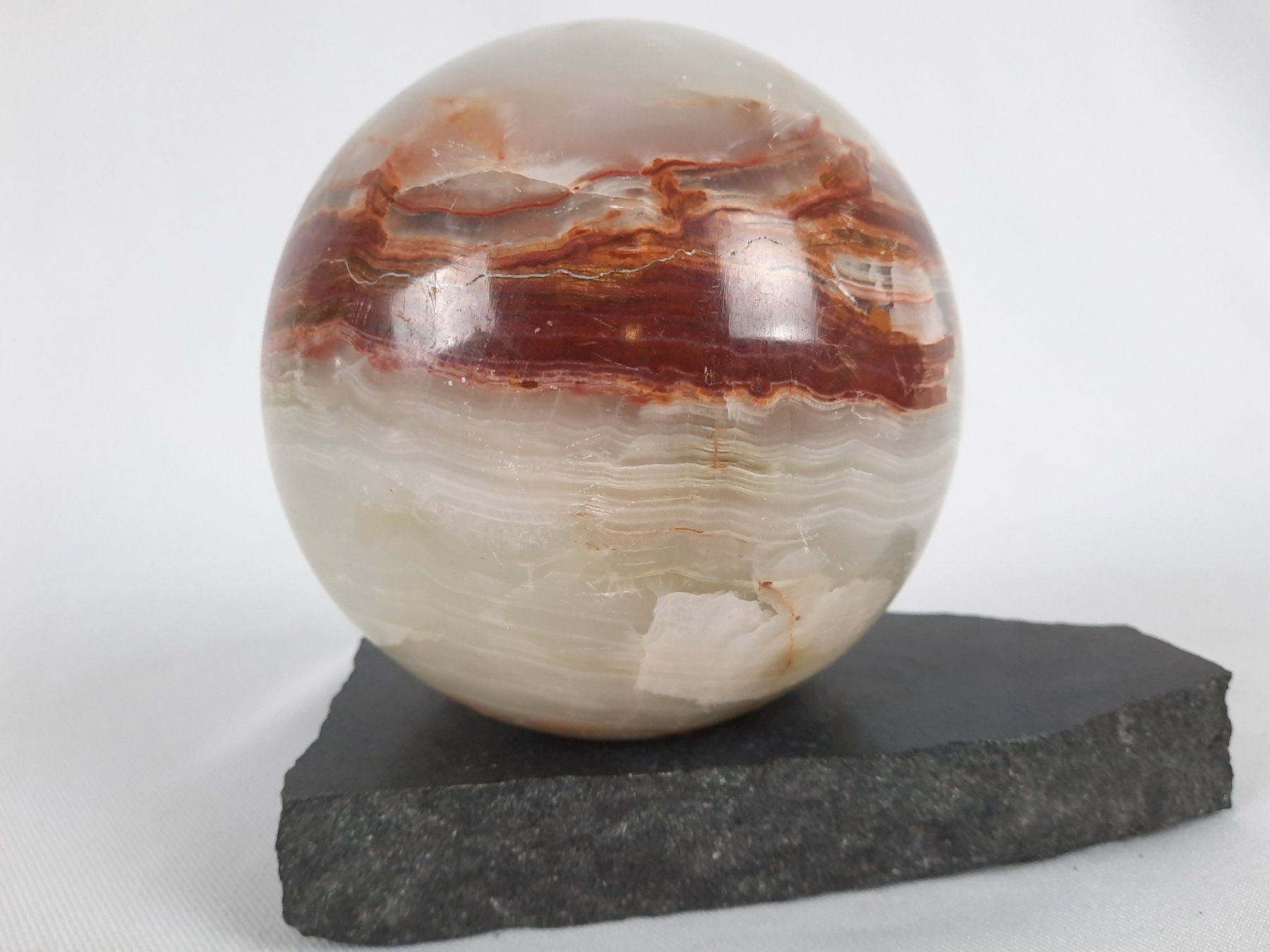 Minerali & Pietre curative: Onyx Stein auf Sockel – Usato da Beinwil am See venduto da Restwert_Beinwil 1