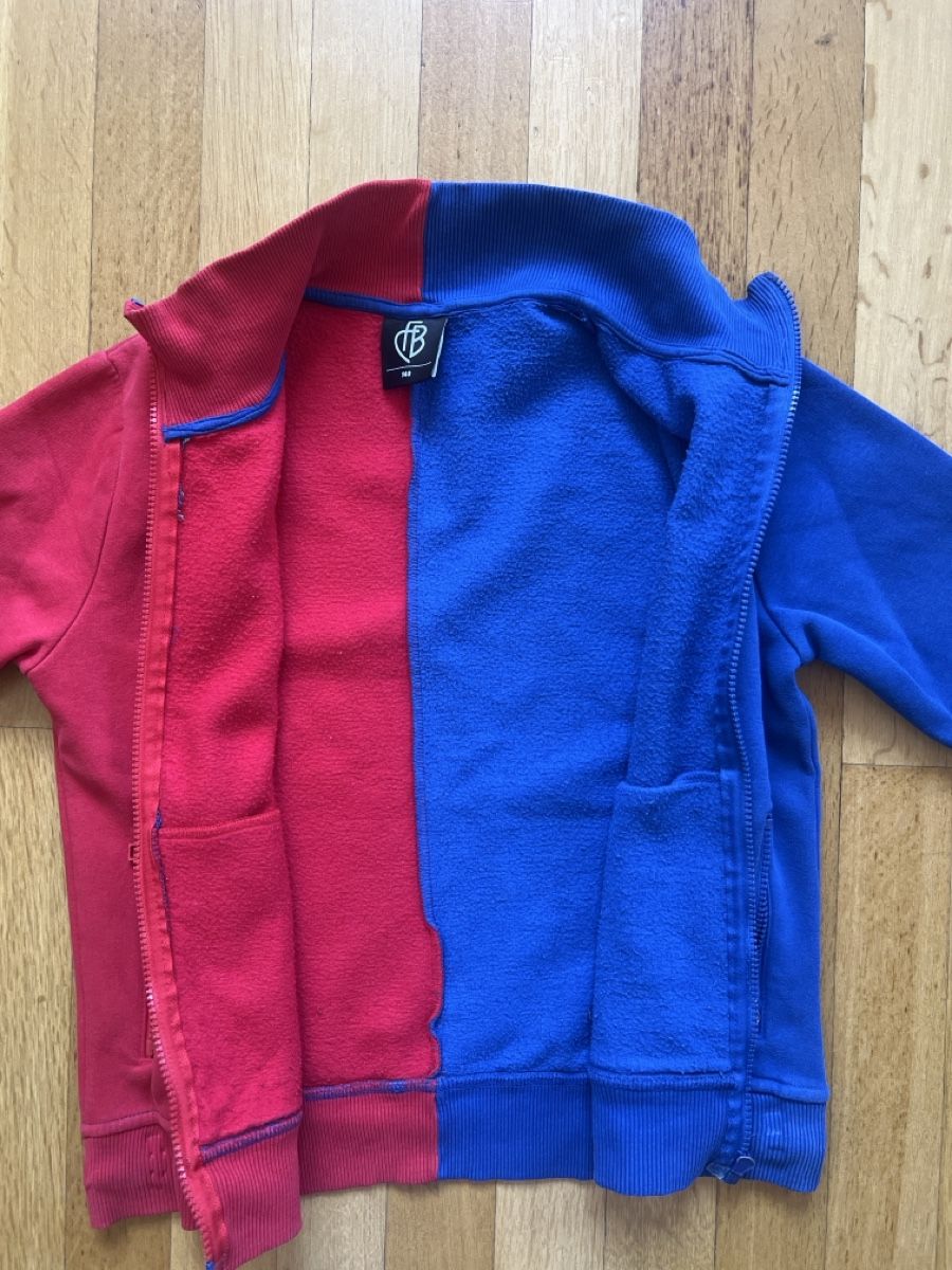 FC Basel Jacken: FC Basel Trainingsjacke Gr. 140 – Rot/Blau  – Gebraucht aus Basel von Isi_takes_it_easy 2
