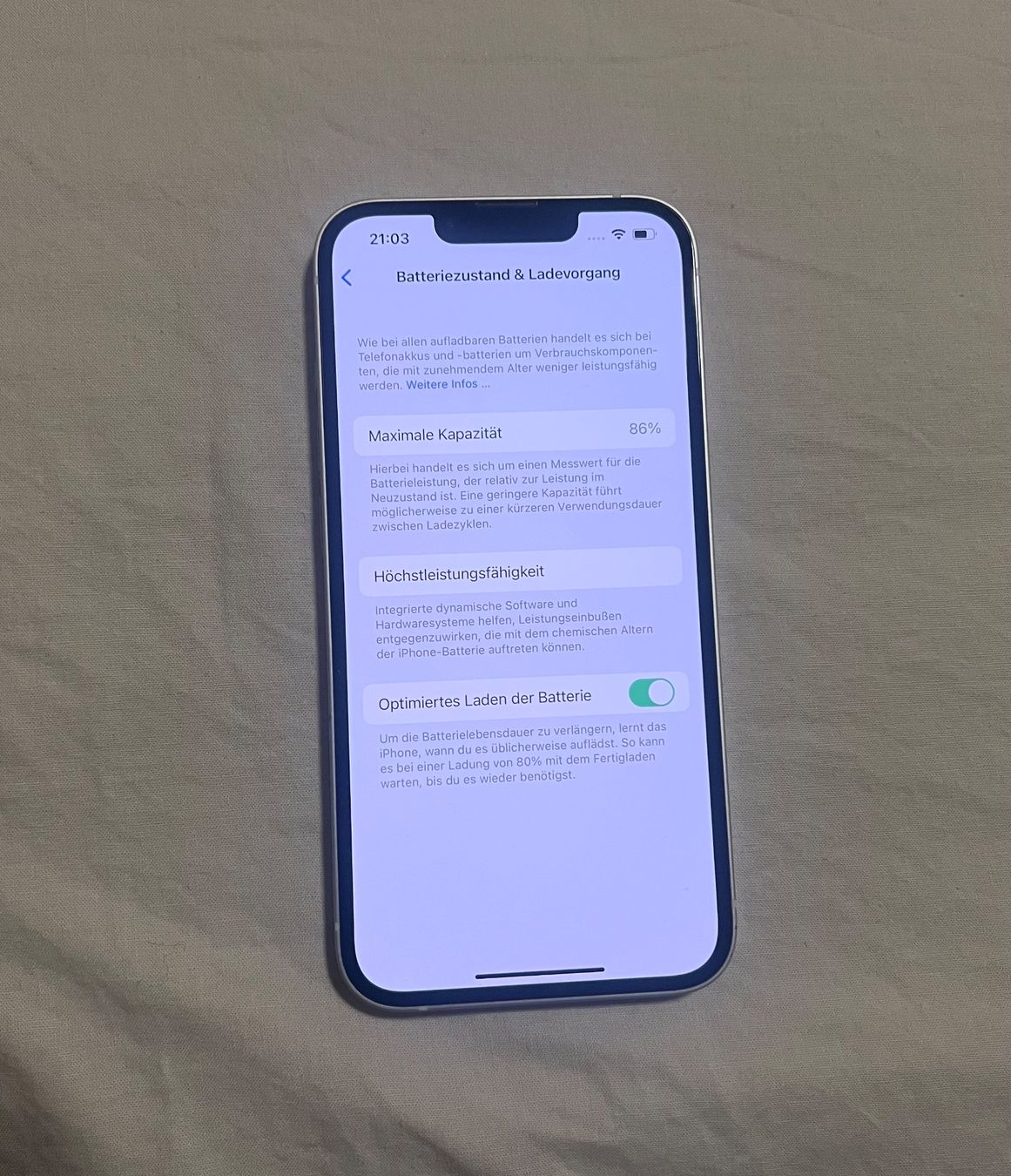 Apple Handys / Smartphones: iPhone 13, weiss, 256 GB – Gebraucht aus zürich von  9